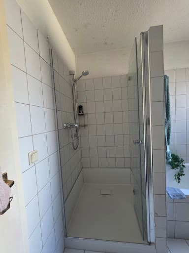 Commodus GmbH Barrierefreie Bäder Badsanierung — Kundenfoto